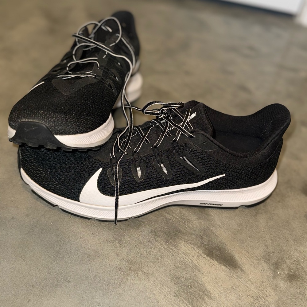 Nike Black and White Athletic Shoes